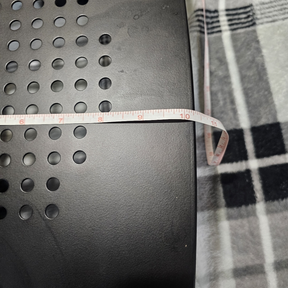 EUC - Halter Table - Picture 11 of 14